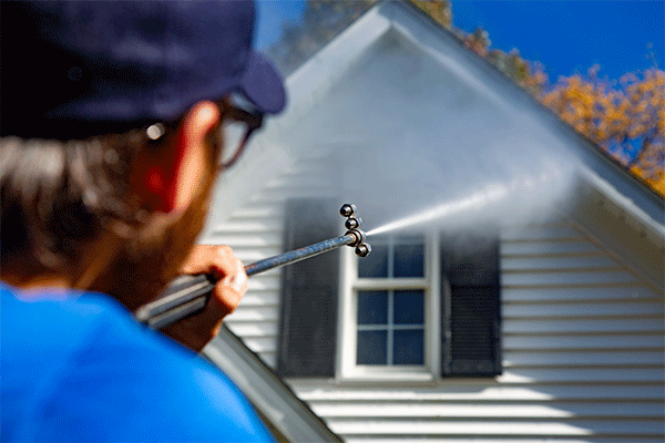 Power washing vinyl siding